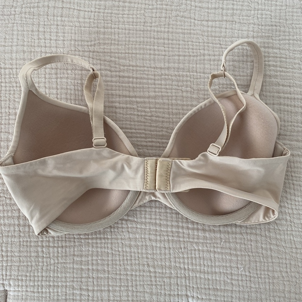 Victoria’s Secret Body By Victoria IPEX Demi Bra - Picture 3 of 6